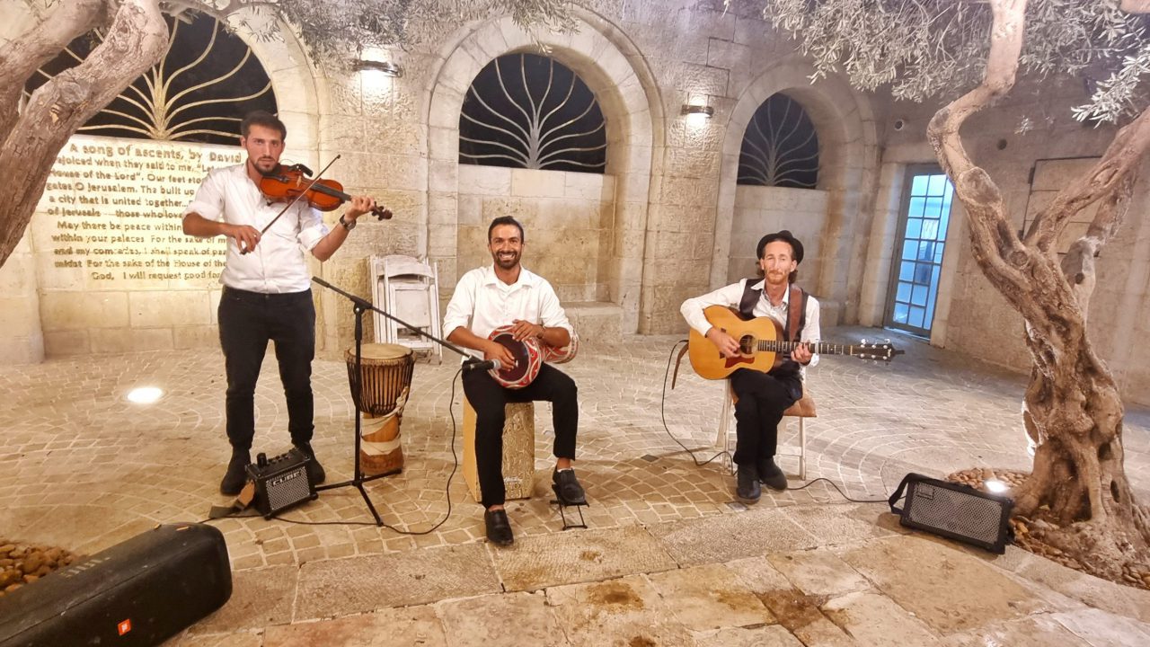 הרכב לחופה 8 א
